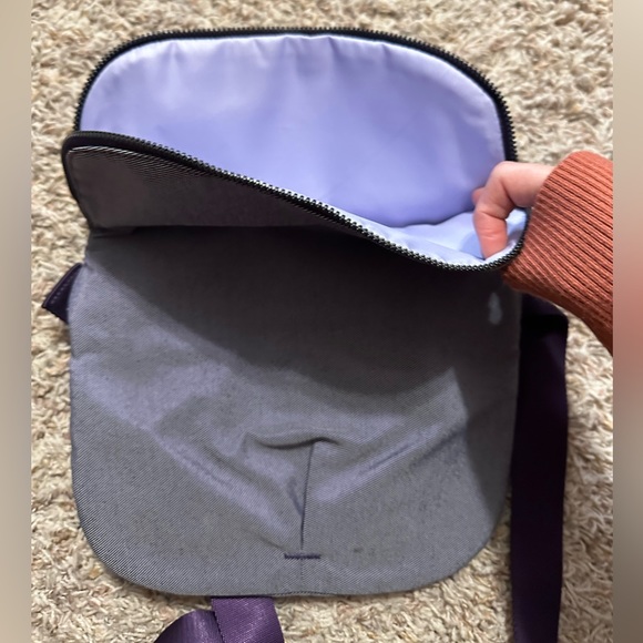 Lululemon Crossbody Lightweight Bag  in Purple - Picture 9 of 9